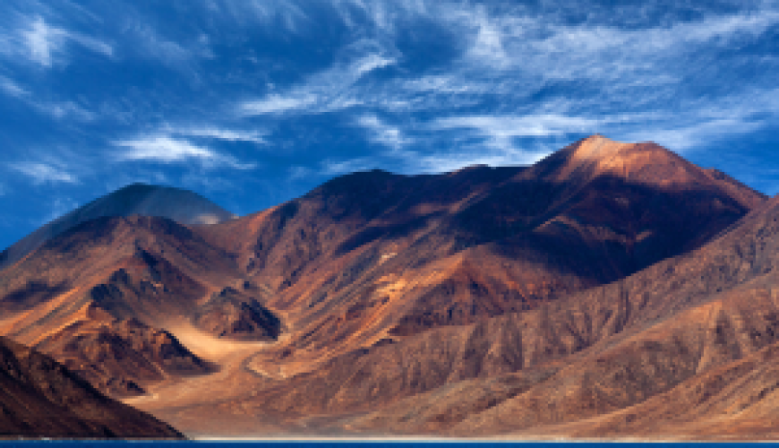 The Castle on the Cliff: Majestic, Magic, Manoir